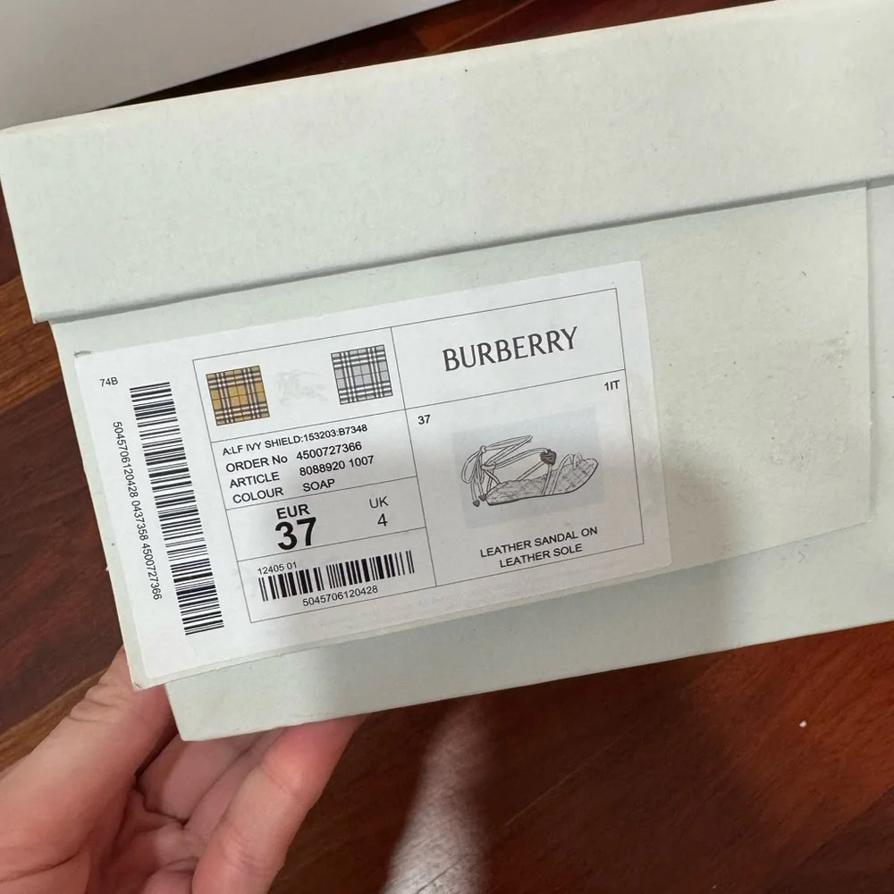 Cream Quilted Leather Ivy Shield Sandals Colour Soap Size 37 - Picture 9 of 10